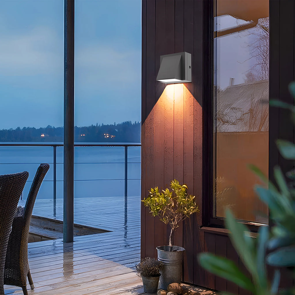 Braytron Vekta Wandlamp IP65 Grijs C WL.1 1x6W 3IN1