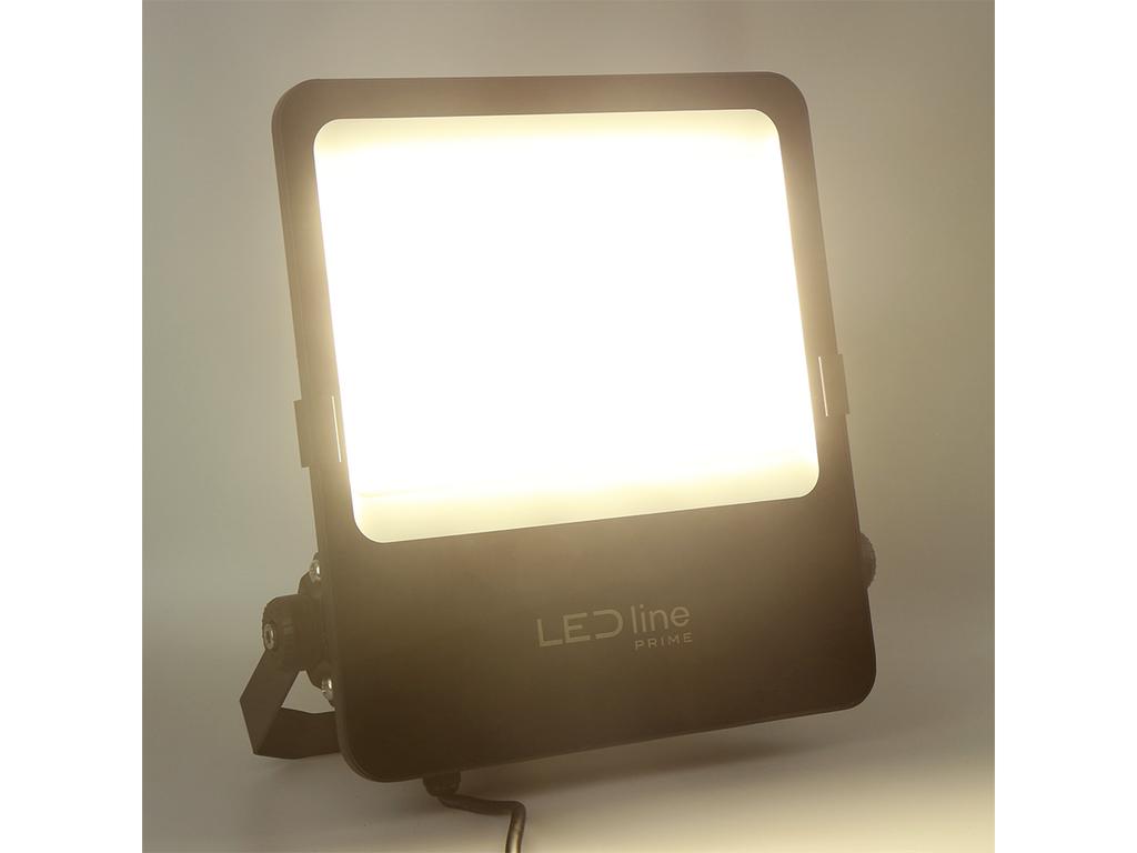 FLOODLIGHT 4000K 150W 21000lm 90° IP66 PRIME