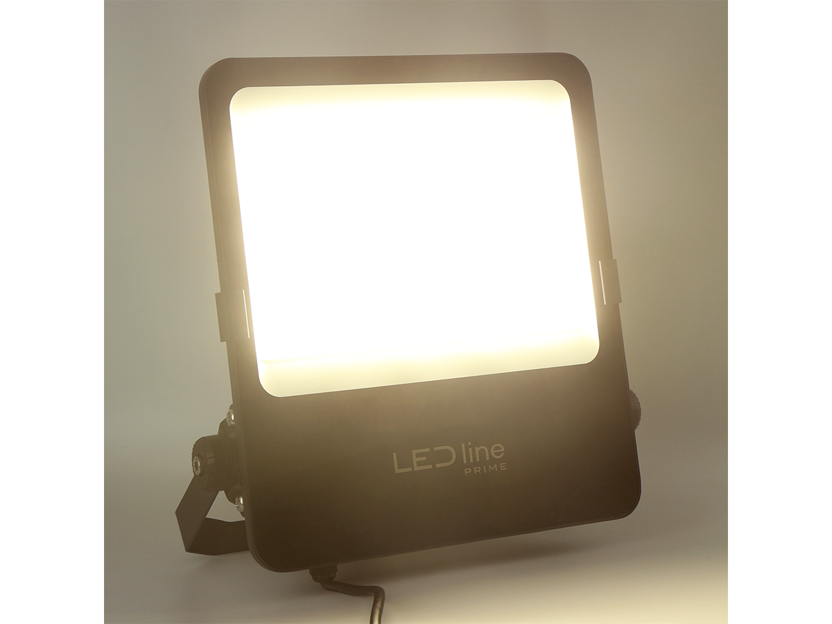 FLOODLIGHT 4000K 200W 28000lm 90° IP66 PRIME