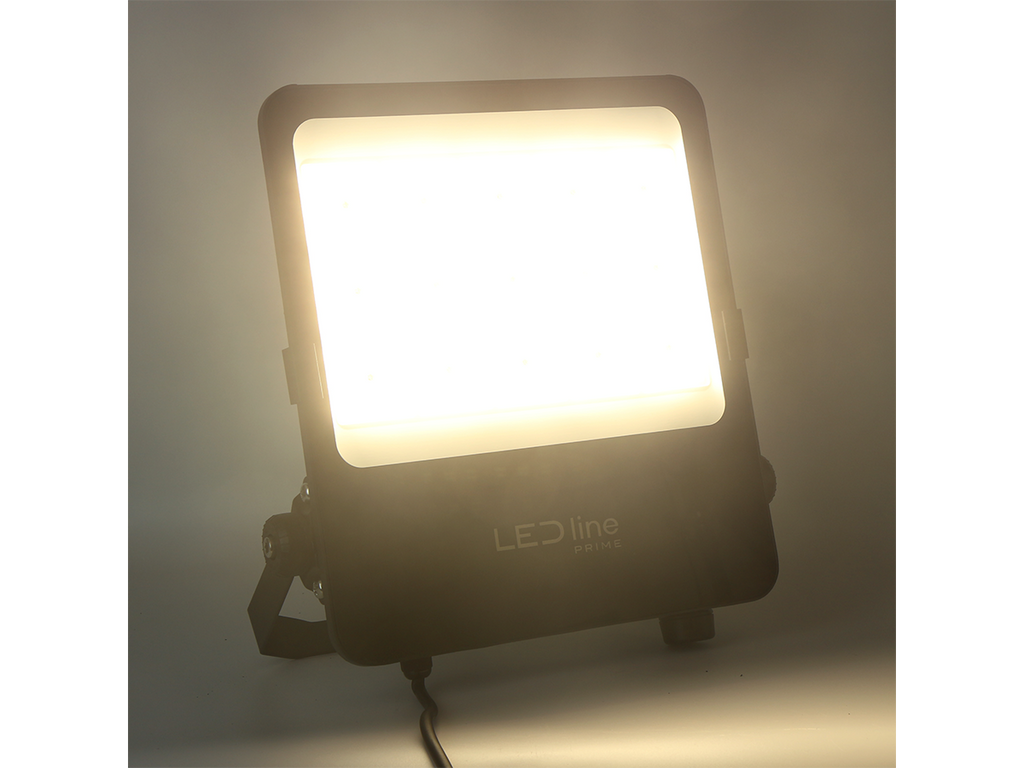 FLOODLIGHT 3CCT (3K/4K/5K) 200W 28000lm T2 IP66 PRIME