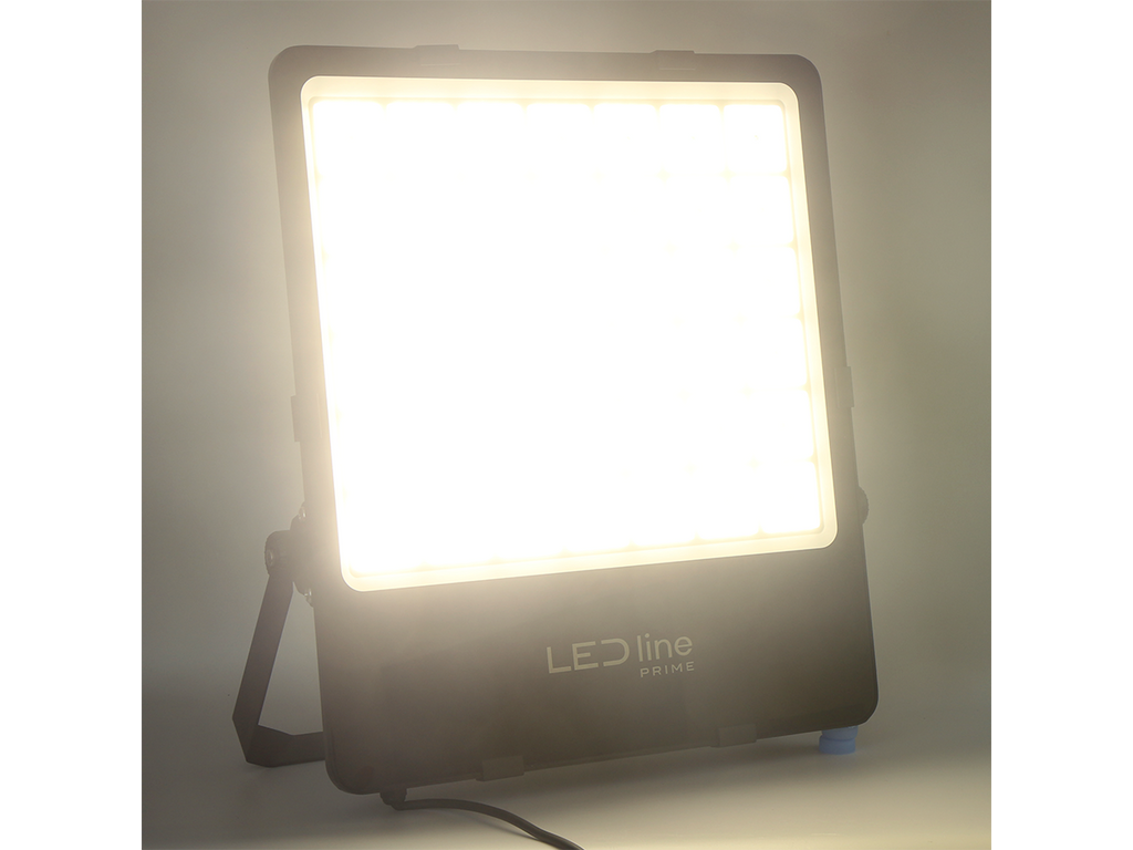 FLOODLIGHT 4000K 600W 84000lm T3 IP66 PRIME